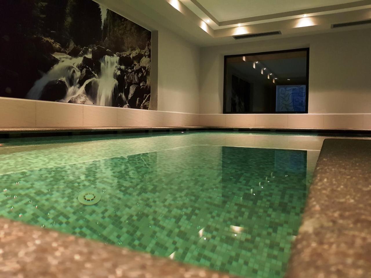 Maribel Hotel Madonna エクステリア 写真
