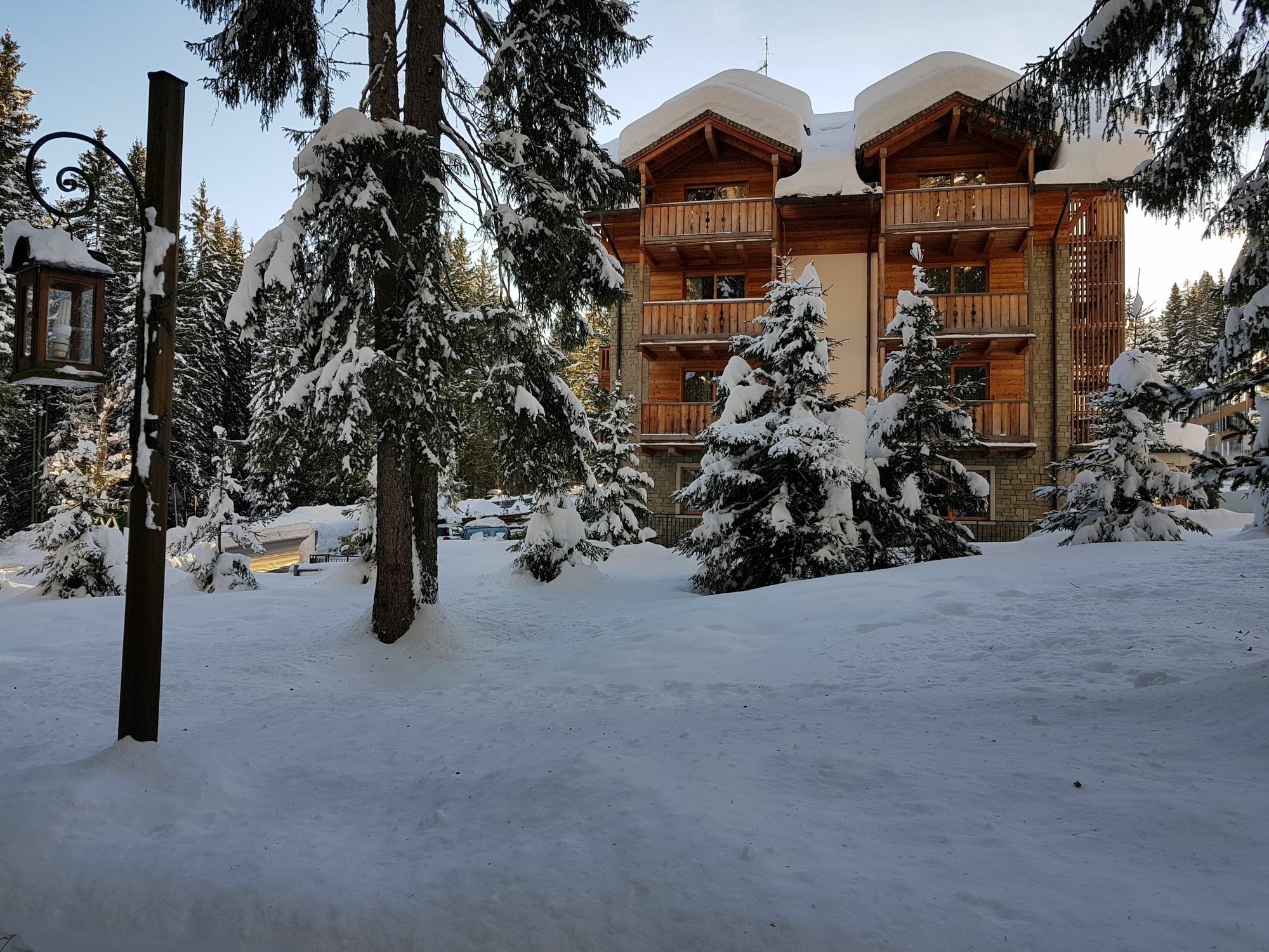 Maribel Hotel Madonna エクステリア 写真